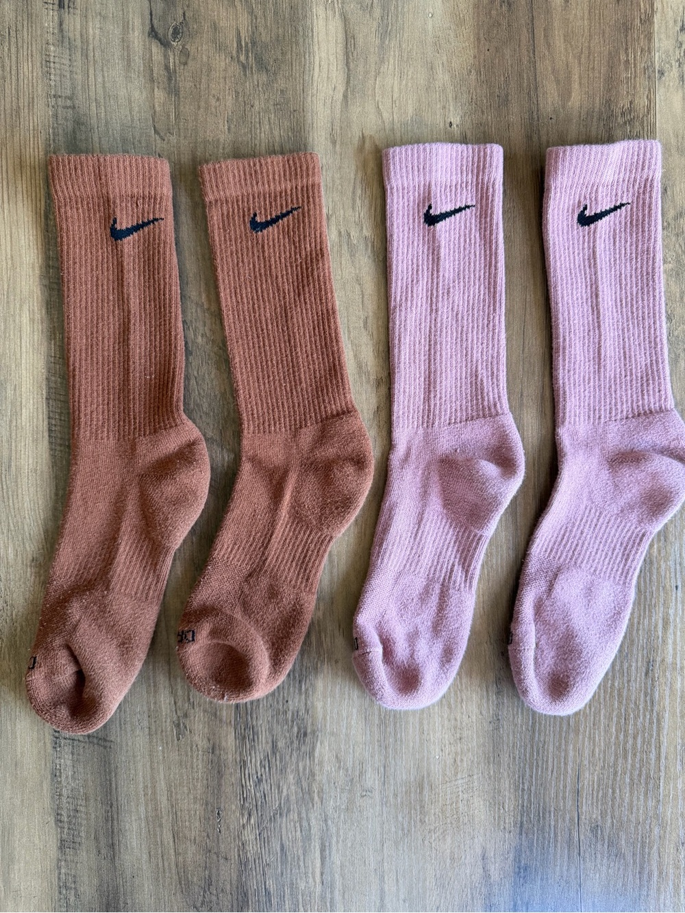 Nike Crew Socks - Mauve & Rust (2 Pairs) M